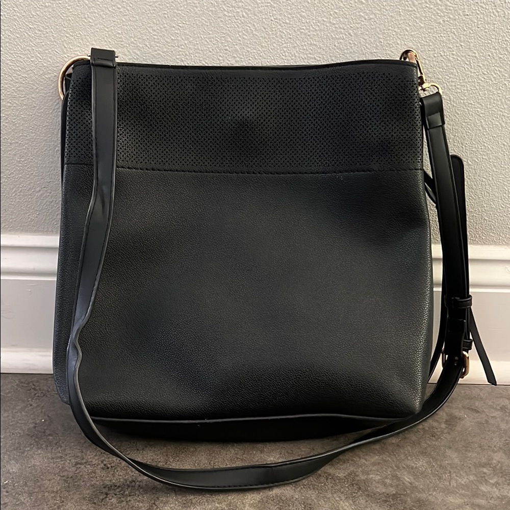 Elegant Black Shoulder Bag